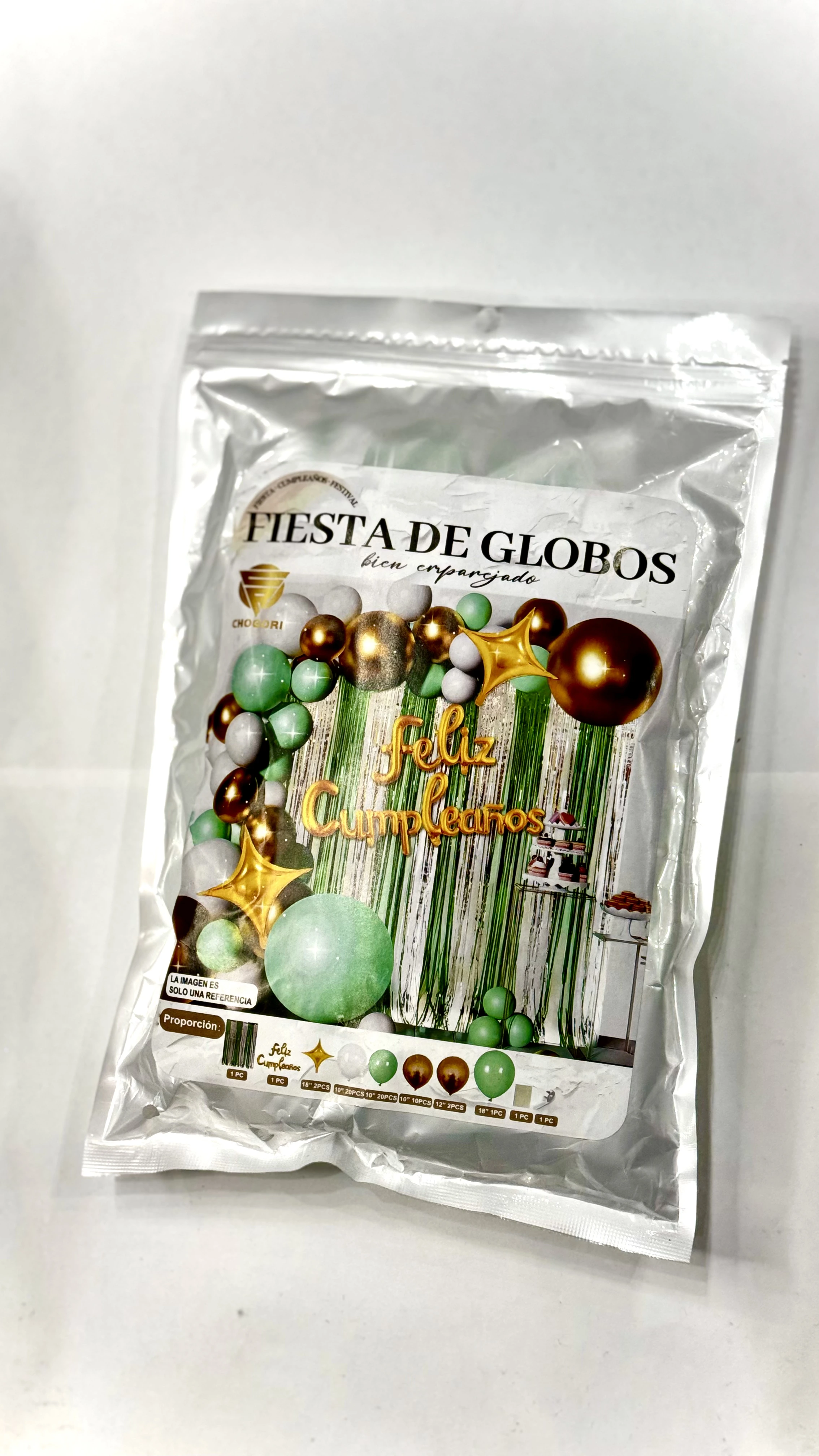Set de globos cortina Feliz Cumpleaños · verde y dorado
