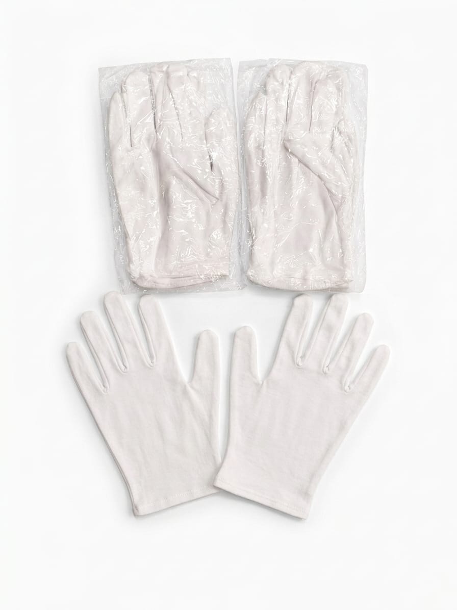 Guantes blancos de algodón